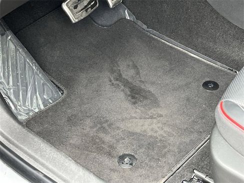 Certified 2023 Buick Envision Essence w/ Sport Touring Package image 34