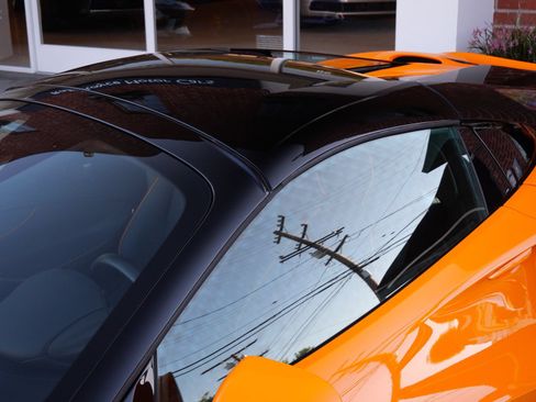 Used 2025 McLaren Artura Spider RWD image 24