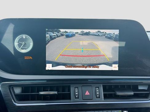 Used 2023 Lexus ES 350 w/ Accessory Package (Z2) FWD image 31