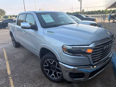 Used 2026 RAM 1500 Laramie AWD/4WD image 5