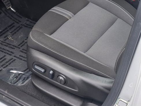 Certified 2024 Chevrolet Blazer LT w/ Convenience Package FWD image 25
