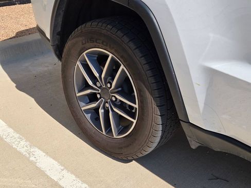 Used 2021 Jeep Grand Cherokee Limited RWD image 7
