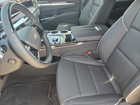 New 2025 Cadillac Escalade Premium Luxury w/ Touring Package image 9