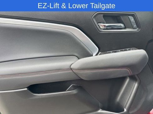 Used 2024 Chevrolet Colorado Z71 w/ Z71 Convenience Package 2 AWD/4WD image 16