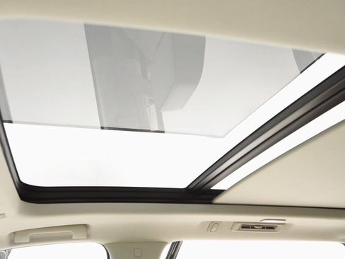 Used 2022 GMC Yukon XL Denali image 17