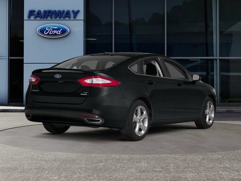 Used 2014 Ford Fusion SE w/ Equipment Group 202A FWD image 2