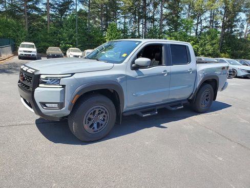 Certified 2025 Nissan Frontier PRO-4X w/ Pro Premium Package AWD/4WD image 9