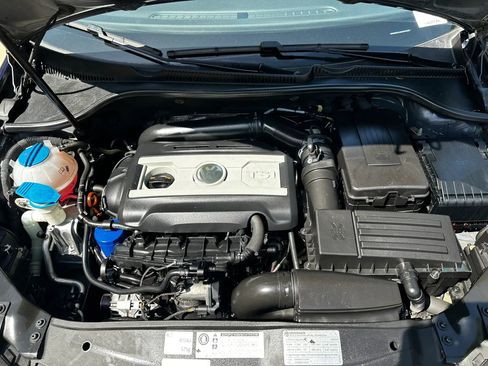 Used 2012 Volkswagen GTI 4-Door FWD image 12