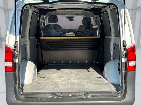 Used 2022 Mercedes-Benz Metris image 12