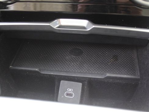 Used 2023 Land Rover Range Rover SE image 31