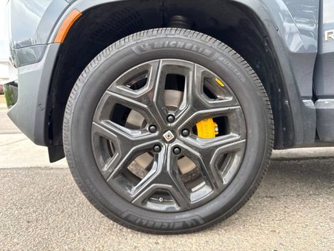Used 2023 Rivian R1S Launch Edition AWD/4WD image 18