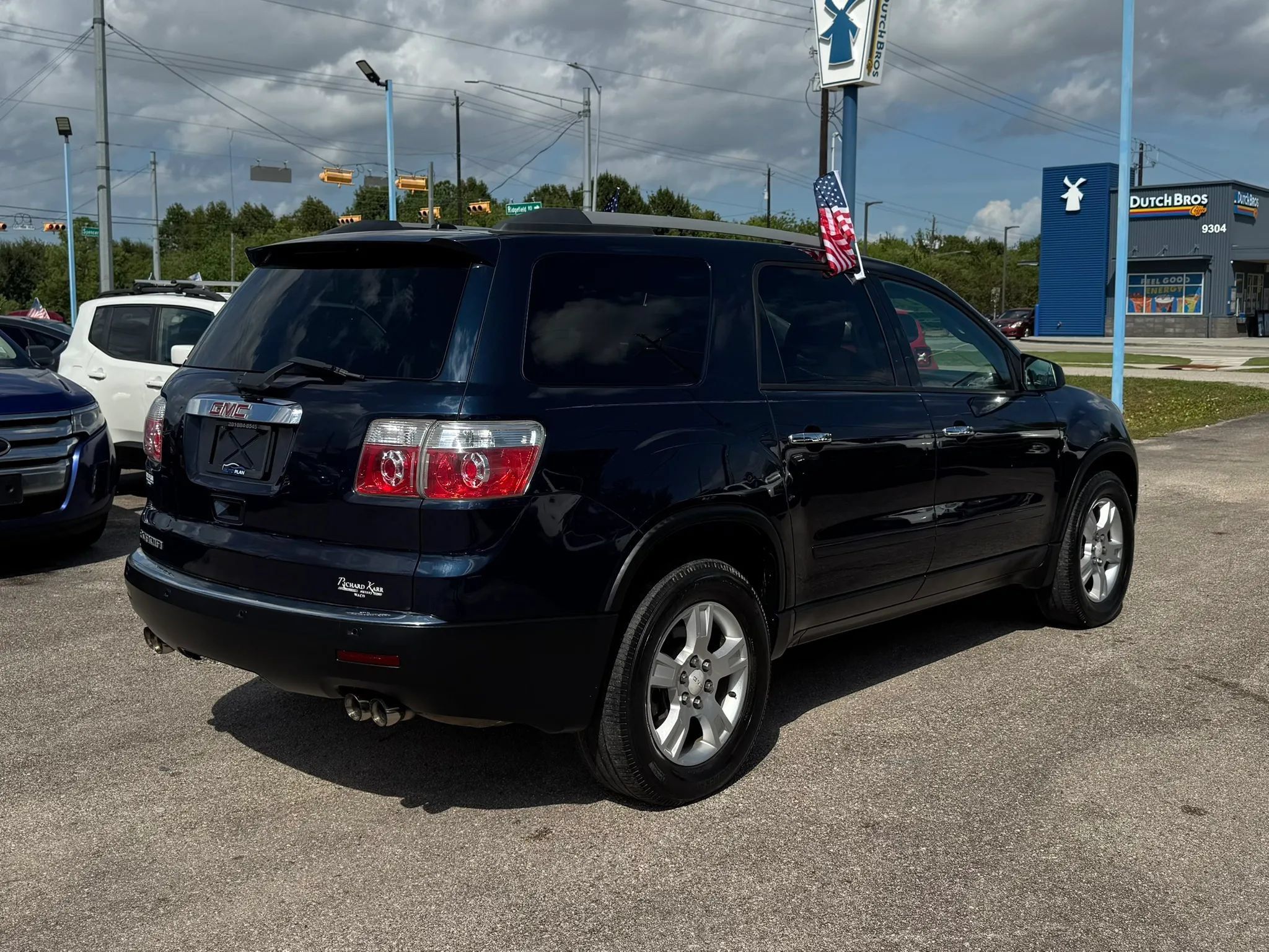 Used 2012 GMC Acadia SLE FWD image 6
