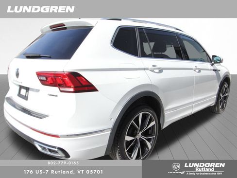 Used 2024 Volkswagen Tiguan SEL R-Line AWD/4WD image 5