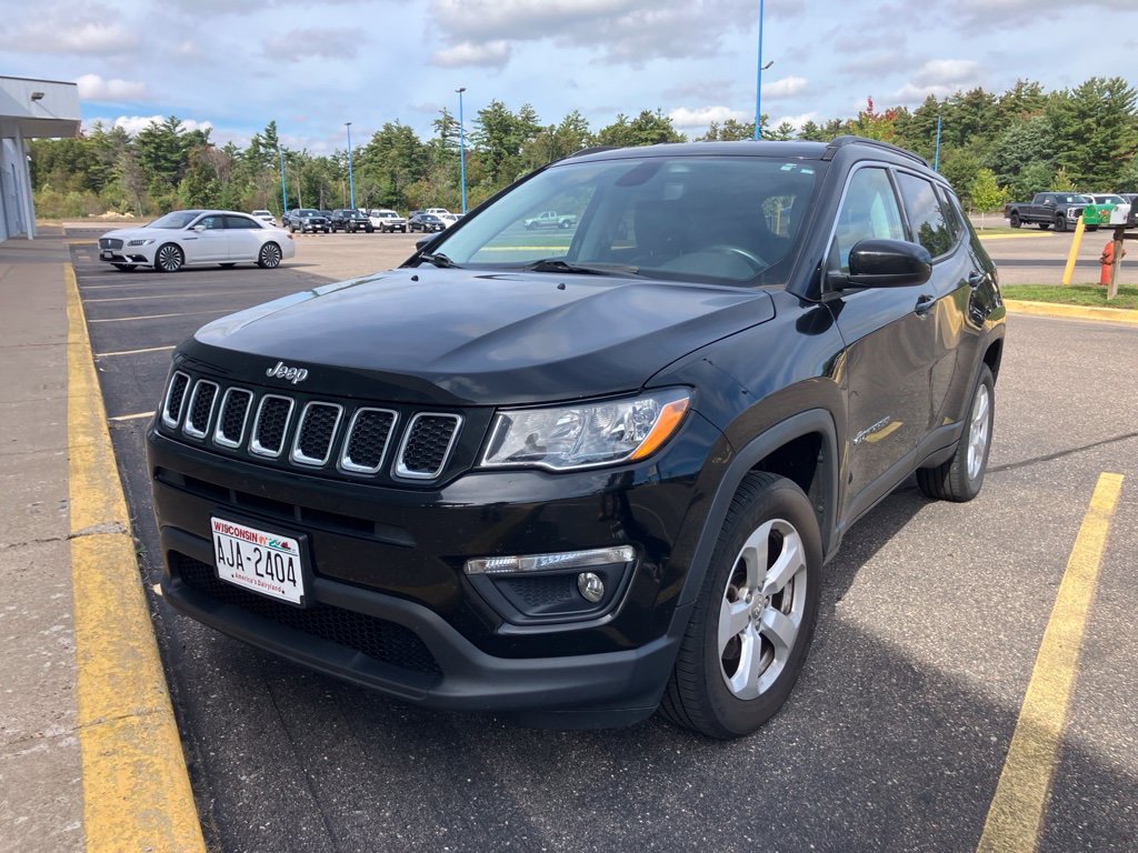 Used 2019 Jeep Compass Latitude w/ Popular Equipment Group AWD/4WD image 1