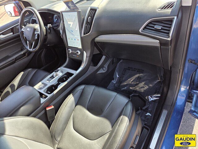 Certified 2022 Ford Edge Titanium AWD/4WD image 17