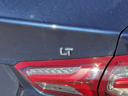 Used 2022 Chevrolet Malibu LT image 43