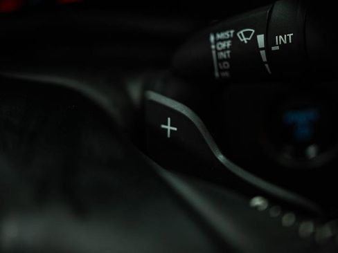 Used 2025 Toyota Camry SE image 19