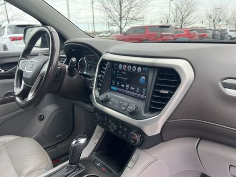 Used 2018 GMC Acadia SLT image 40
