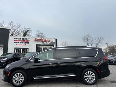 Used 2019 Chrysler Pacifica Touring-L w/ Advanced Safetytec Group