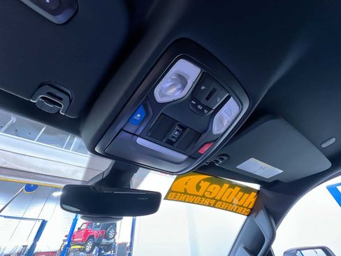 Used 2023 RAM 1500 Big Horn AWD/4WD image 33