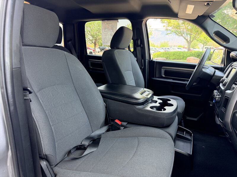 Used 2024 RAM 1500 Warlock AWD/4WD image 23