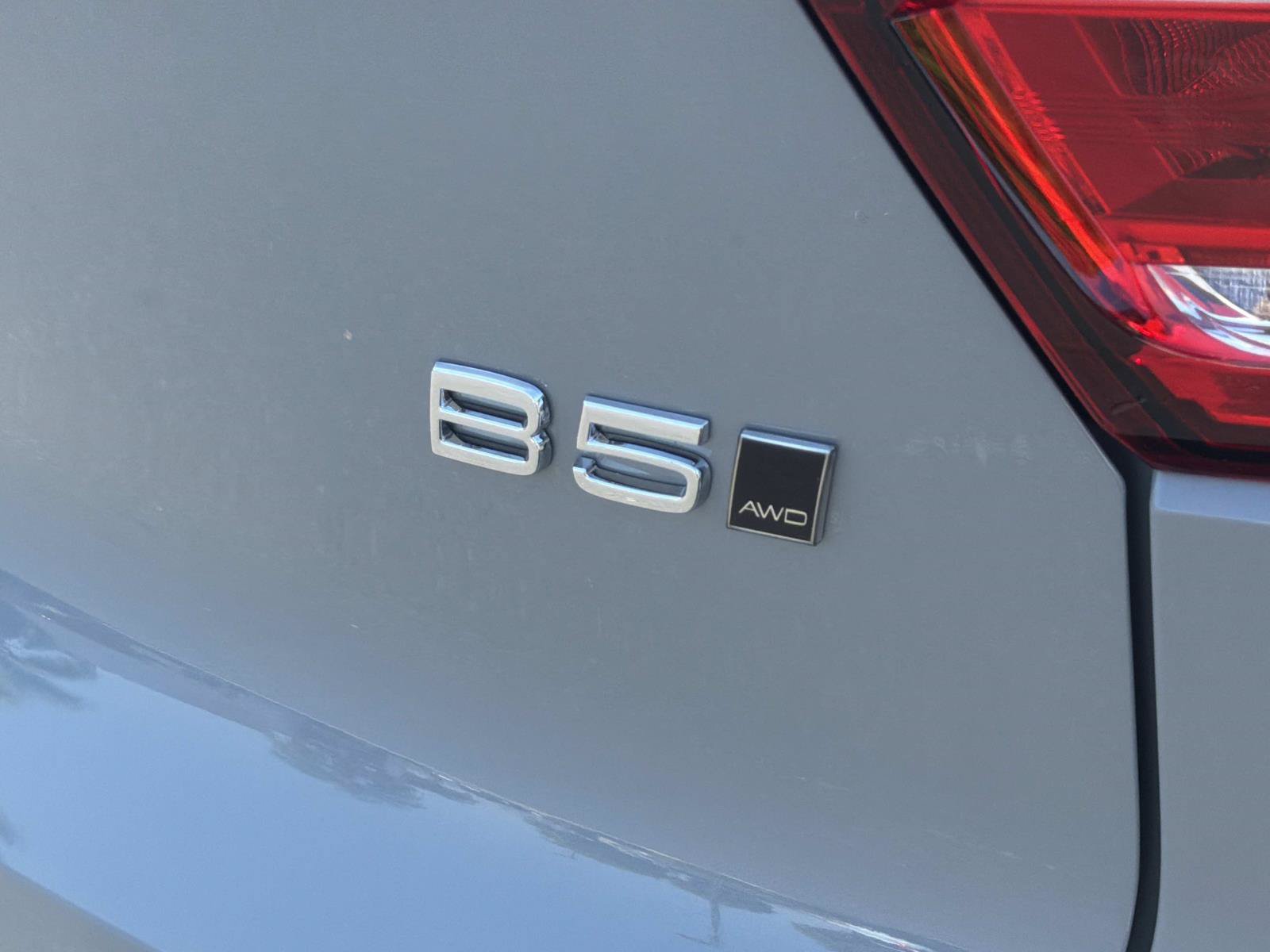 New 2026 Volvo XC40 B5 Plus w/ Protection Package Premier AWD/4WD image 22