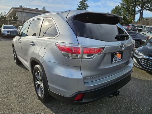 Used 2016 Toyota Highlander XLE image 12