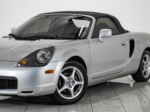 Used 2002 Toyota MR2 image 44