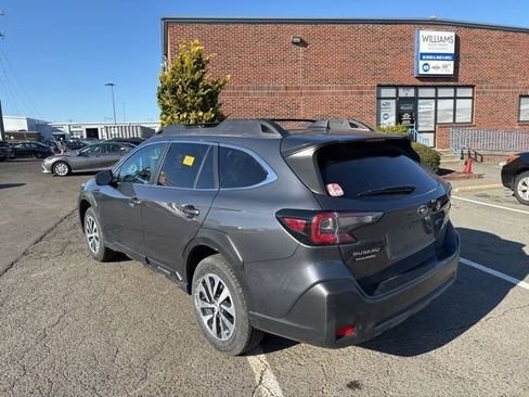 Certified 2023 Subaru Outback Premium image 5