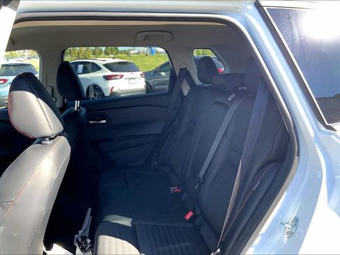 Used 2026 Nissan Rogue SV AWD/4WD image 11
