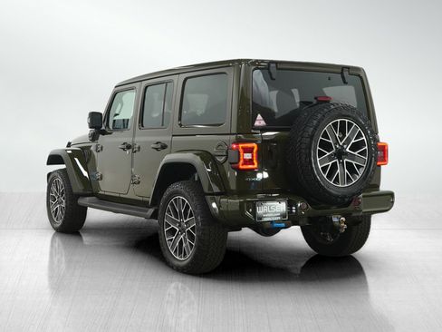 Used 2024 Jeep Wrangler High Altitude AWD/4WD image 3