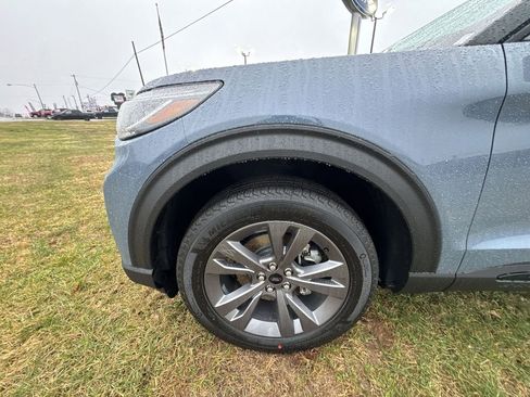 New 2026 Ford Explorer Active w/ Active Comfort Package image 10