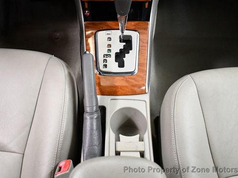 Used 2010 Toyota Corolla image 24