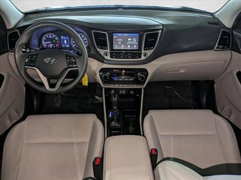 Used 2018 Hyundai Tucson SEL image 16