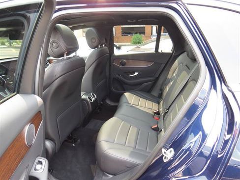 Used 2022 Mercedes-Benz GLC 300 4MATIC image 21