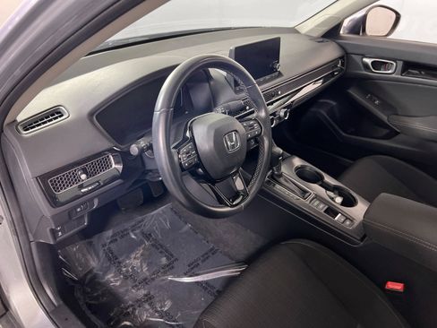 Used 2023 Honda Civic EX image 9