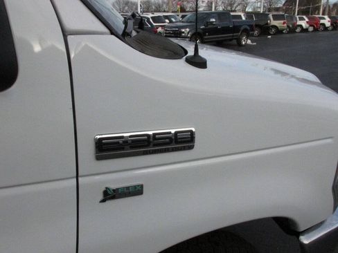 Used 2012 Ford E-350 and Econoline 350 Super Duty w/ PWR Locks & Windows Group RWD image 4
