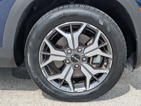 Certified 2022 Kia Seltos EX AWD/4WD image 12