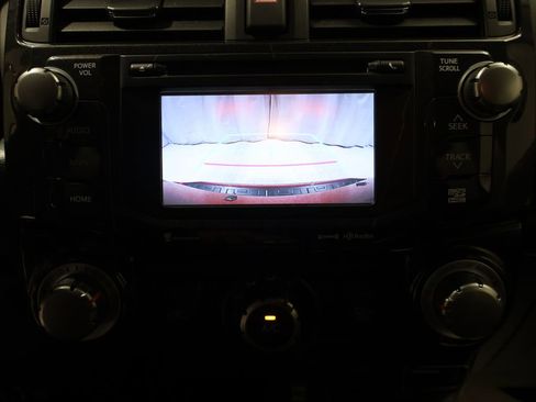 Used 2018 Toyota 4Runner TRD Off-Road image 23