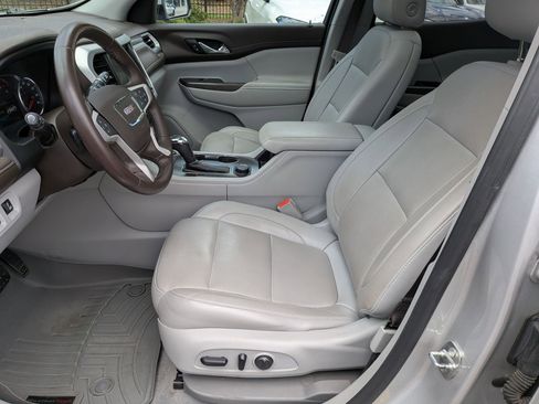Used 2019 GMC Acadia SLT FWD image 16