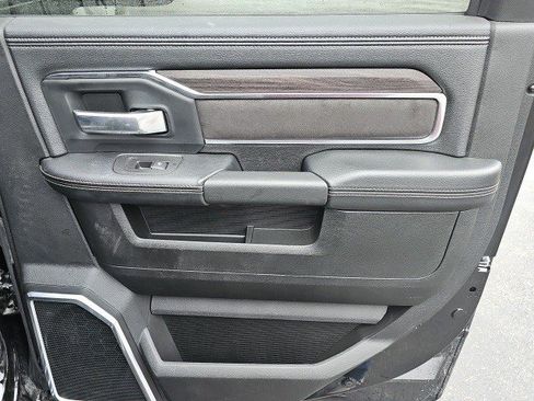 Used 2025 RAM 2500 Laramie image 17