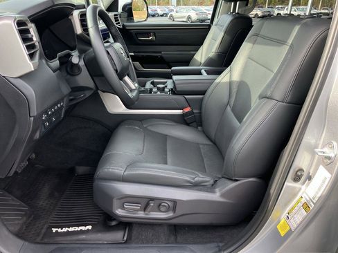 Used 2024 Toyota Tundra Limited image 12