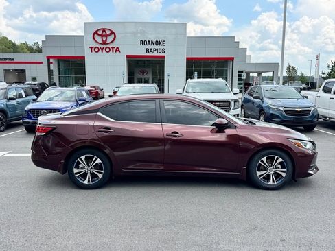 Used 2022 Nissan Sentra SV w/ All-Weather Package FWD image 9