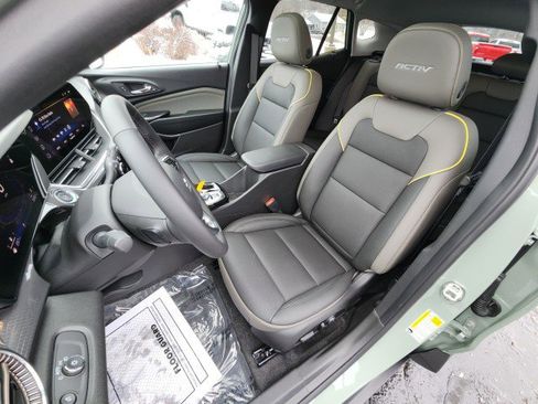 Used 2026 Chevrolet Trax ACTIV w/ Sunroof Package image 28