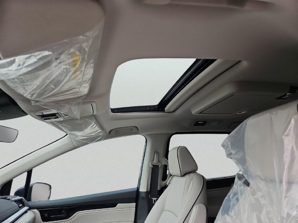 New 2026 Honda Odyssey Touring image 10