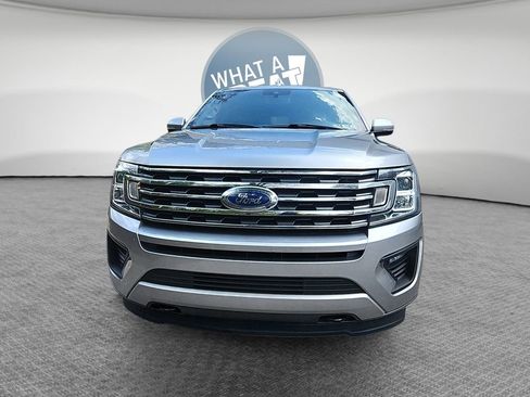 Used 2020 Ford Expedition Max XLT w/ Equipment Group 202A AWD/4WD image 10