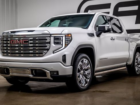 Used 2024 GMC Sierra 1500 Denali w/ Denali Reserve Package AWD/4WD image 31