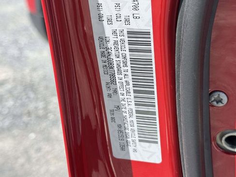 Used 2019 Jeep Compass Trailhawk AWD/4WD image 32