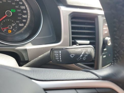 Used 2021 Volkswagen Atlas SE image 35