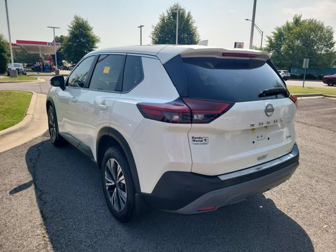 Used 2023 Nissan Rogue SV FWD image 5